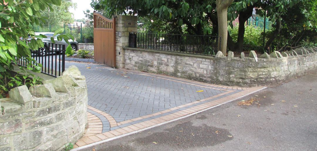 Block Paving with Yellow Edging